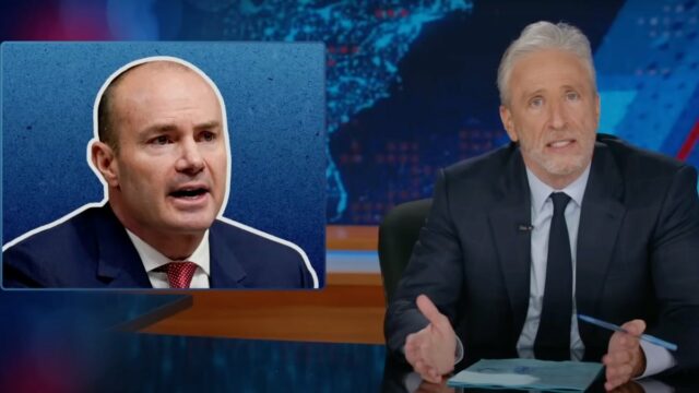 Jon Stewart pergunta "o que está errado" com Saint. Mike Lee, lembra a reunião bizarra após os tweets de Assassinations Munnesota | Vídeo

