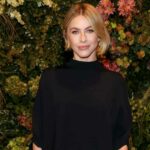 Julianne Hough se lembra de ter visto o ex -marido Brooks Laich no casamento recente