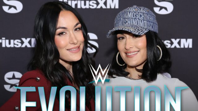 Nikki e Brie Bella Uve evoluem 1