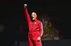 Katie Hind pergunta: Os fãs de joelhos enganados em Glastonbury para assistir Bob Vylans difíceis, incentivando -os a chegar cedo? Liam O'Hannaidh, 27 anos, foi acusado de uma ofensa terrorista. Como resultado, os críticos pediram que fossem excluídos de Glastonbury