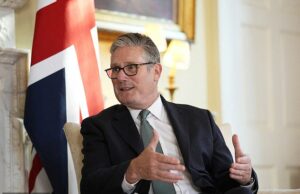 Keir Starmer está enfrentando derrota nos benefícios de que mais de 100 membros do país de trabalho assinam a proposta de morte – apesar do fato de os ministros rejeitarem os requisitos de U -Wäng Keir Starmer está enfrentando uma enorme ameaça hoje depois que mais de 100 membros do trabalho se juntaram a uma revolta do Commons contra a Calçada