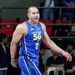 Kelly Williams paga a confiança de Chot, mantendo a TNT viva