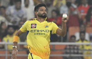 Khaleel Ahmed se junta a Essex para o campeonato do condado e um dia de dia Khaleel Ahmed se junta a Essex para o campeonato do condado e um dia de dia