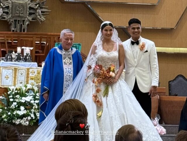 Jogador de basquete Kiefer Ravena e rainha da beleza Diana Mackey Knot Wedding Bleague
