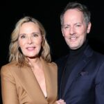 Kim Cattrall oferece uma rara visão de romance com 'rebelde' bf russell