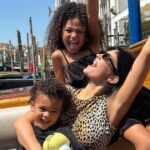 Kylie Jenner e o álbum de fotos da filha da filha Stormi de Travis Scott