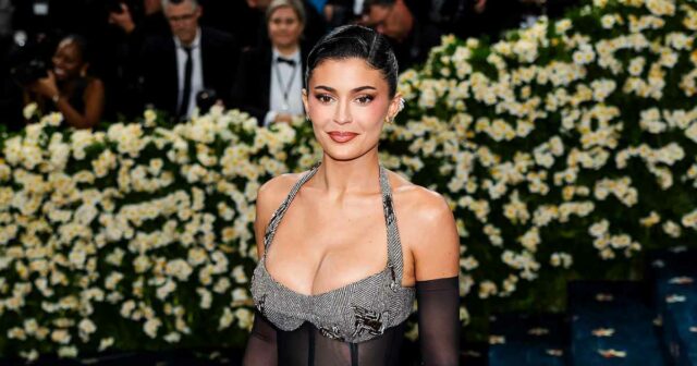 Confissões de cirurgia plástica de Kim Kardashian