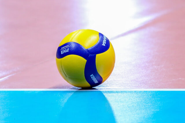 Lady Bullpups Rosing estrelas em ascensão começando

