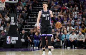 Lakers faz assinatura intrigante de US $ 12 milhões para iniciar a agência gratuita NBA Lakers faz assinatura intrigante de US $ 12 milhões para iniciar a agência gratuita NBA