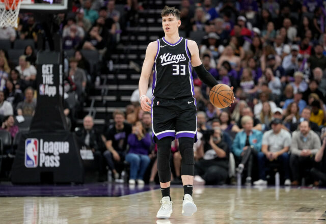 Lakers faz assinatura intrigante de US $ 12 milhões para iniciar a agência gratuita NBA

