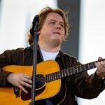 GetTyimages-22222476815 Lewis Capaldi faz com que a música retorne 2 anos depois de se afastar dos problemas de saúde