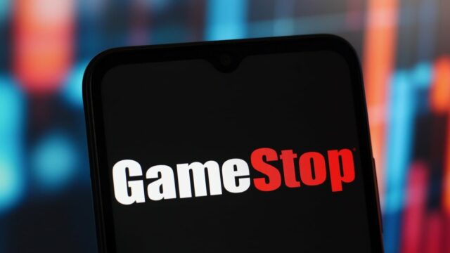 Liquidação de ação coletiva GameStop: Como você pode obter um voucher de US $ 10 GameStop gratuitamente

