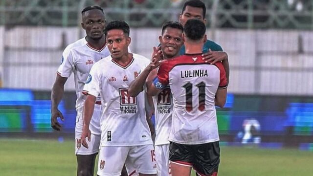 Mais popular: o reconhecimento nahumary imran, um jogador do Malut United depositou dinheiro para jogar

