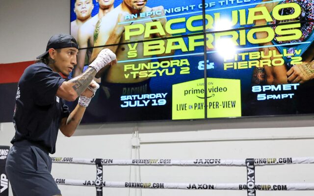 O campeão dos médios do WBC Mario Barrios Media Exercício em Las Vegas está na frente de sua defesa contra Manny Pacquiao