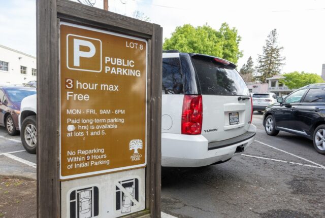 Menlo Park avança para transformar vagas de estacionamento em espaço de estar

