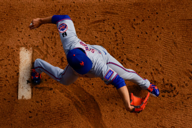 Mets Pitcher sai do jogo com lesão aparente

