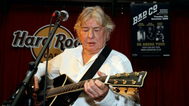 Mick Ralphs, uma empresa de guitarrista ruim que por trás disso "parece fazer" amor "e" movimentos ", morra aos 81


