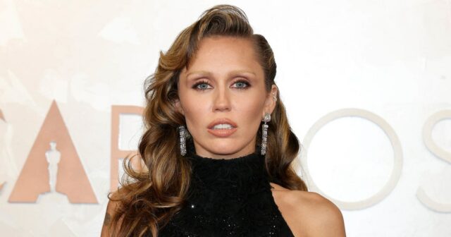 Miley Cyrus se torna sincera sobre sua postura tendo filhos


