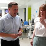 Wes Streeting, Secretário de Saúde Britânico e Rachel Reeves, chanceler do Hospital Fiscal Visitando St Thomas '