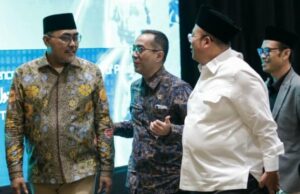 Ministro da Educação Sainck Pesantren Tebukti Valor contribui para a impressão de recursos humanos com bom caráter e moral Ministro da Educação Sainck Pesantren Tebukti Valor contribui para a impressão de recursos humanos com bom caráter e moral