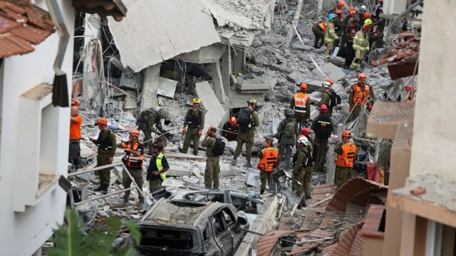 Mísseis atingem hospitais, casas e famílias: o bombardeio iraniano interno de Israel

