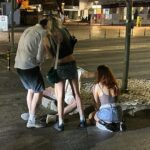 Albufeira já foi um resort focado na família na região de Portugal, mas agora está em casa para uma festa excessiva