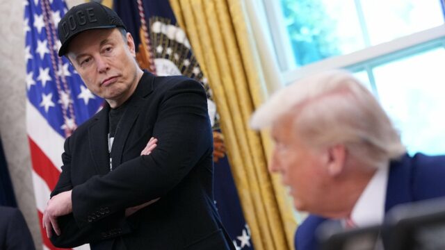 Musk diz que planeja formar um partido político "alternativo" se o orçamento "louco" de Trump passar

