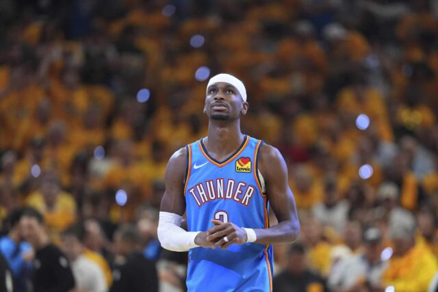 O guarda do Oklahoma City Thunder, Shai Gilgeous-Alexander, as finais da NBA contra o Indiana Pacers na primeira metade da série de basquete, 11 de junho de 2025, Indianapolis está indo ao tribunal.