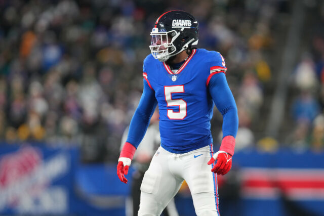 NY Giants planejados para os caminhos da parte com um jogador defensivo que fornece

