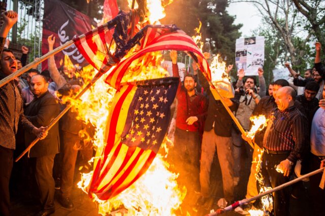 Na “guerra para sempre” contra os EUA, o regime se concentrou e matou americanos em todo o mundo

