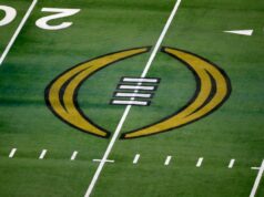 Estreia no ranking do College Football Playoff: Big Ten e SEC dominam, mas Big 12 e Notre Dame são grandes vencedores Nesta semana, no oeste: o CFP está atualizando sobre o formato, a edição da semana 0, a WSU elimina eventos de campo e experimento de Ca-Ad da Cal