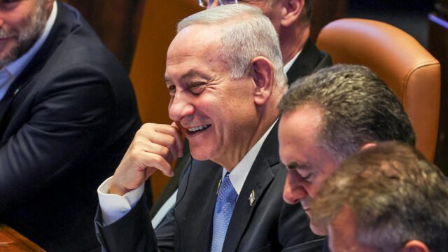 Netanyahu israelense detém poder e tentativas de dissolver o governo se concentra

