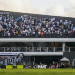 Neymar estende o contrato com Santos até o final de 2025.