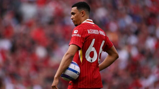Notas de transferência de verão masculino: Liverpool recebe um D para Alexander-Arnold

