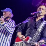 Notícias de Brian Wilson Mike Love sem palavras, diz o menino honorário da praia John Stamos