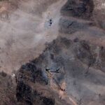 Novas imagens de satélite mostram a atividade em andamento no complexo nuclear iraniano Fordw após ataques aéreos dos EUA