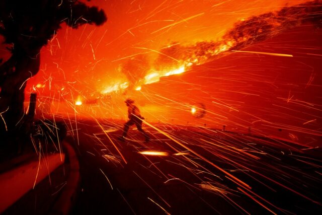 Lars Guntvedt, morador do distrito de Aldercroft Heights, discutiu o risco na região em 5 de junho de 2025 durante uma entrevista em 5 de junho de 2025 nas montanhas de Santa Cruz, ao sul de Los Gatos, Califórnia (Dai Sugano/Bay Area News Group).