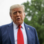 Número de republicanos que "aprovam muito" Trump cai na pesquisa