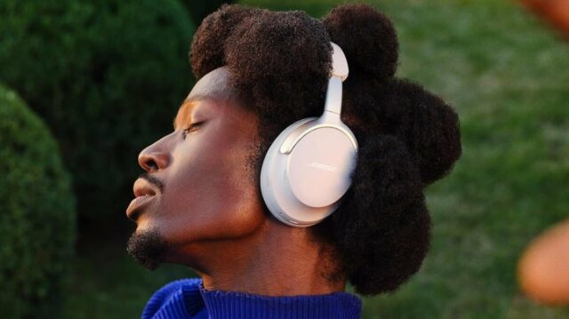 O Bose QuietComfort Ultra está dentro do tempo de US $ 50 na Amazon para Zomervaart

