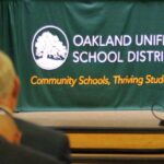 O Distrito Escolar Unificado de Oakland administra a supervisão do estado após mais de 20 anos