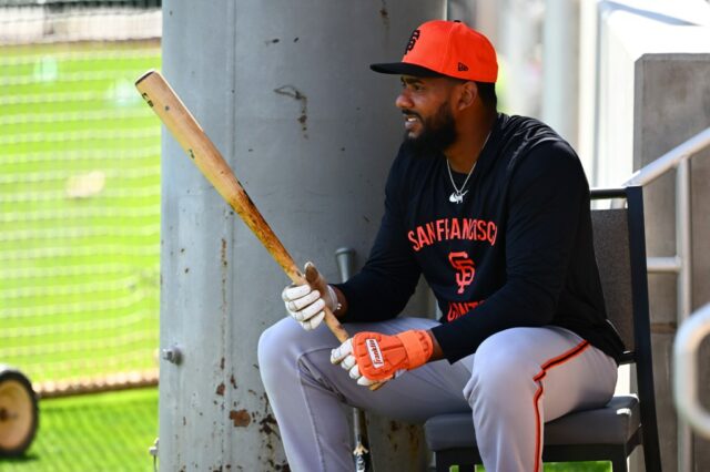 O Encarnacion de SF Giants de volta da lista lesionada, Matos for Sacramento opção

