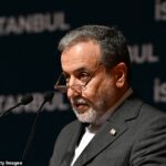 O ministro das Relações Exteriores do Irã, Abbas Araghchi, fez um discurso durante uma conferência de imprensa hoje, durante a qual chamou Donald Trump de