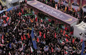 O Irã tem um funeral para os comandantes mais altos, os cientistas nucleares mortos na operação israelense O Irã tem um funeral para os comandantes mais altos, os cientistas nucleares mortos na operação israelense