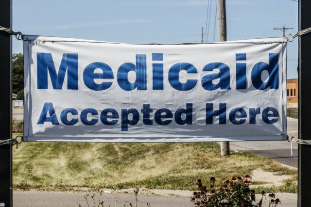O Medicaid expande o acesso a tribos em 6 estados

