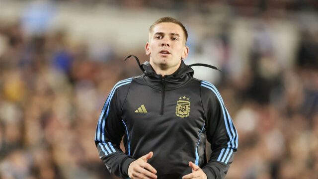 O Real Madrid assina a adolescente Argentina Masttwono em um acordo de seis anos

