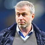 O Reino Unido ameaça processar Abramovich pela venda de Chelsea
