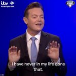 Stephen Mulhern, 48 anos, ficou com a face vermelha depois de fazer o melhor deslize no episódio de sábado do show