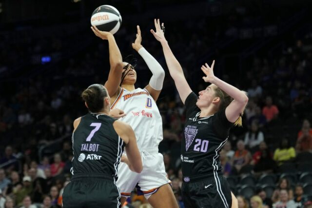 O colapso de Valkyrie contra Mercúrio em Phoenix tarde

