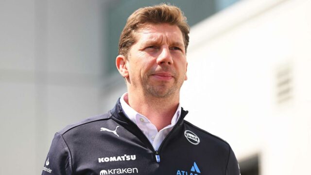 O diretor da equipe de Williams James Wowls assina contrato de F1 de longo prazo

