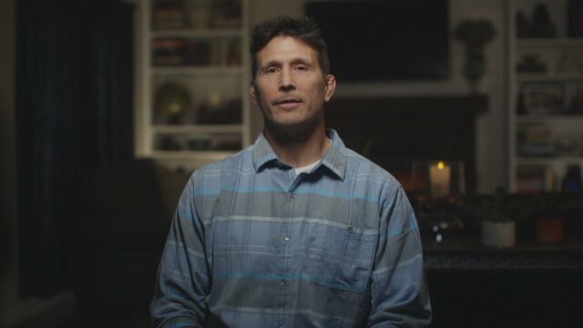 O documentário da HBO "Survivor Ohio" não toca política na pesquisa de escândalos de abuso

